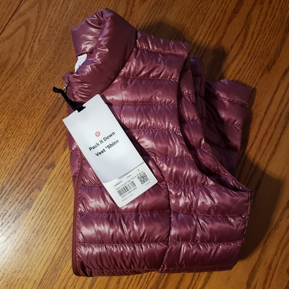 NWT Lululemon Size 8 Pack it Down Vest *Shine - Picture 4 of 4